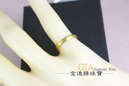 霧面素圈黃金尾戒 重0.38錢 G023152：圖片 5