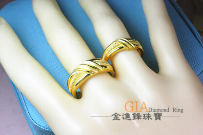 斜線鑽沙黃金對戒 重3.68錢 G023497：圖片 6