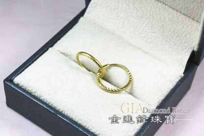 亮面斜紋黃金耳環 重0.34錢 G023719：圖片 4