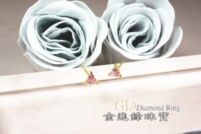 三爪粉鑽黃金耳環 重0.18錢 G023734：圖片 3
